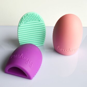 cleaning brush eggs